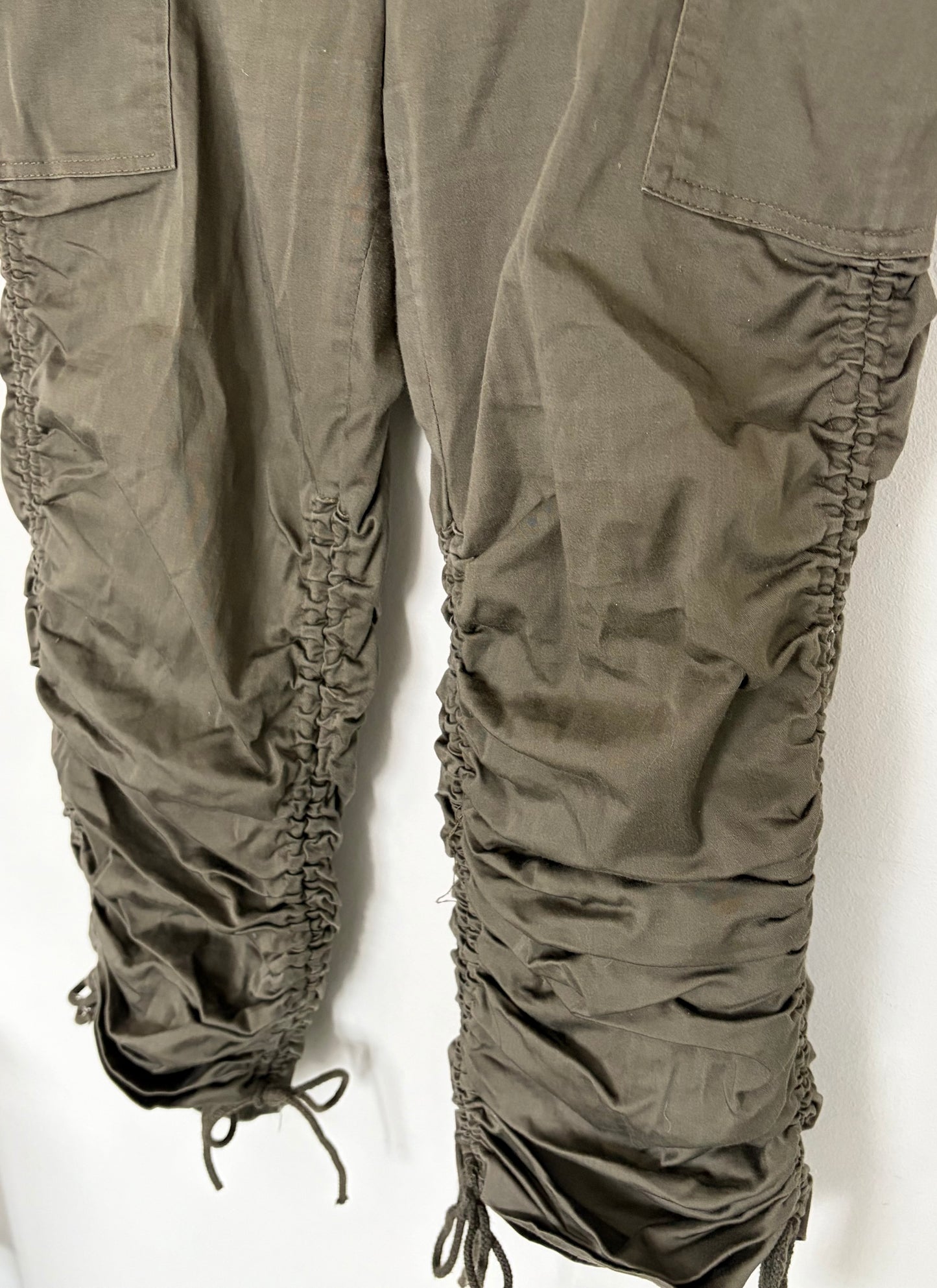 Morgan Khaki Ruched Capri Trousers